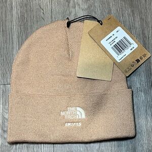 Skims x the north face logo beanie